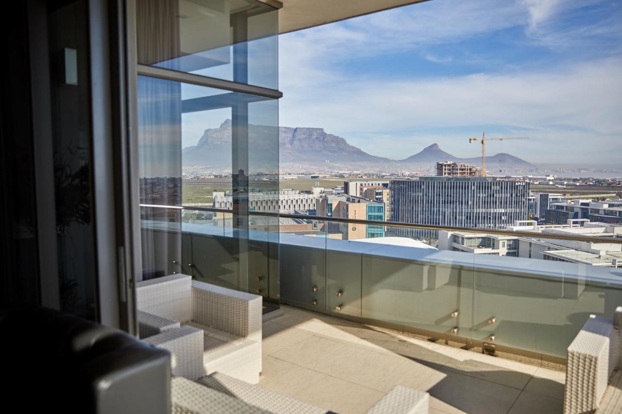 The Residences At Crystal Towers Kaapstad Buitenkant foto