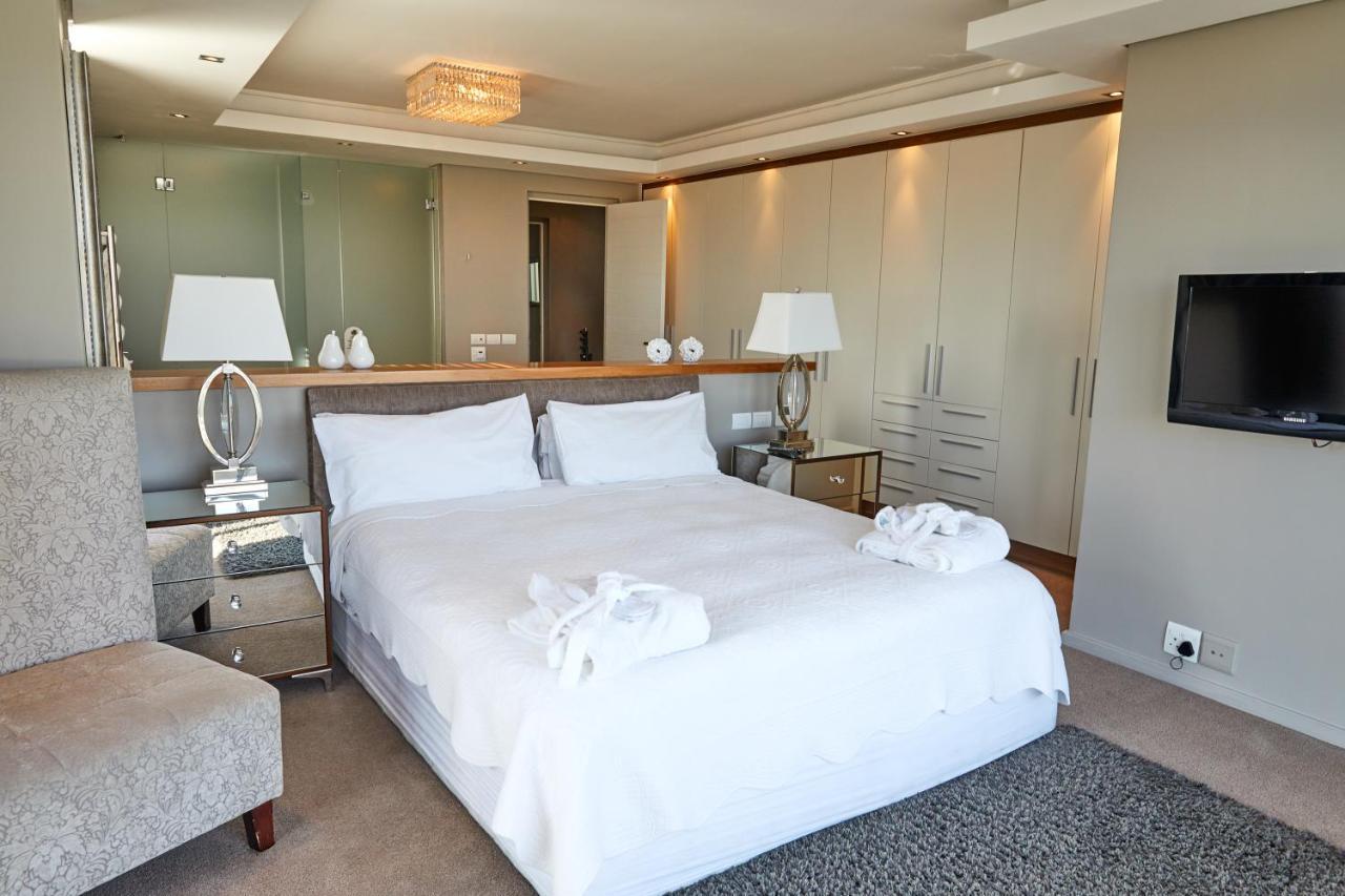 The Residences At Crystal Towers Kaapstad Buitenkant foto