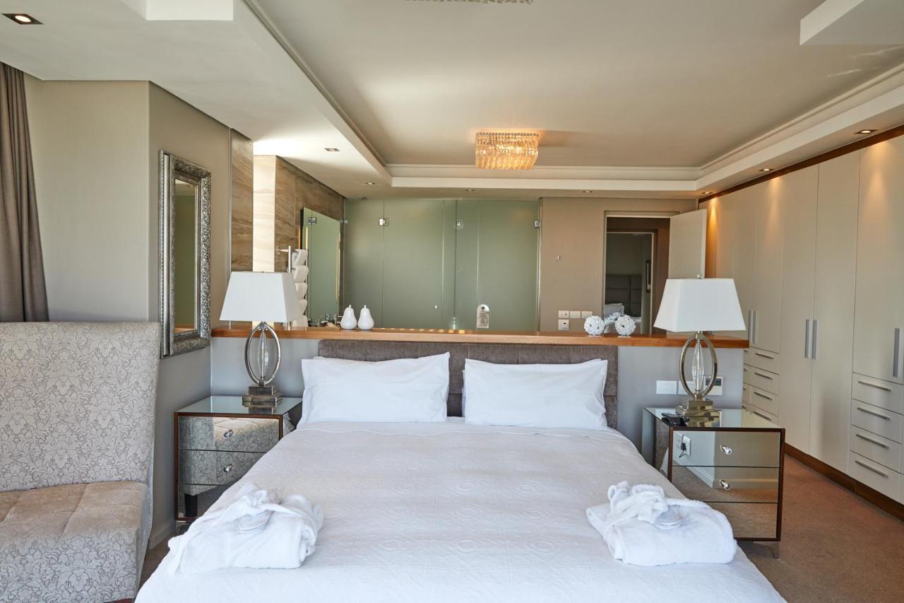 The Residences At Crystal Towers Kaapstad Buitenkant foto