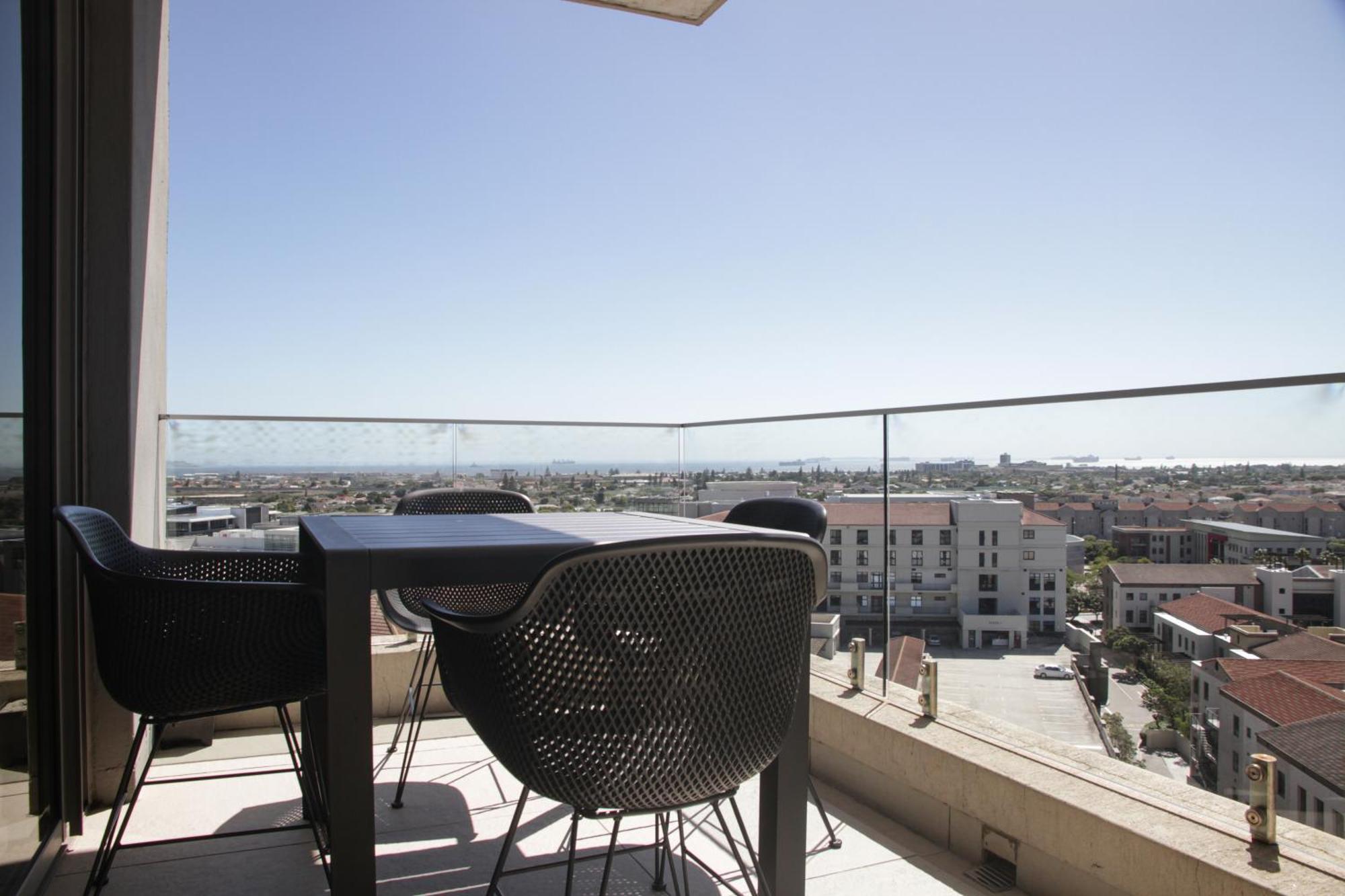 The Residences At Crystal Towers Kaapstad Buitenkant foto